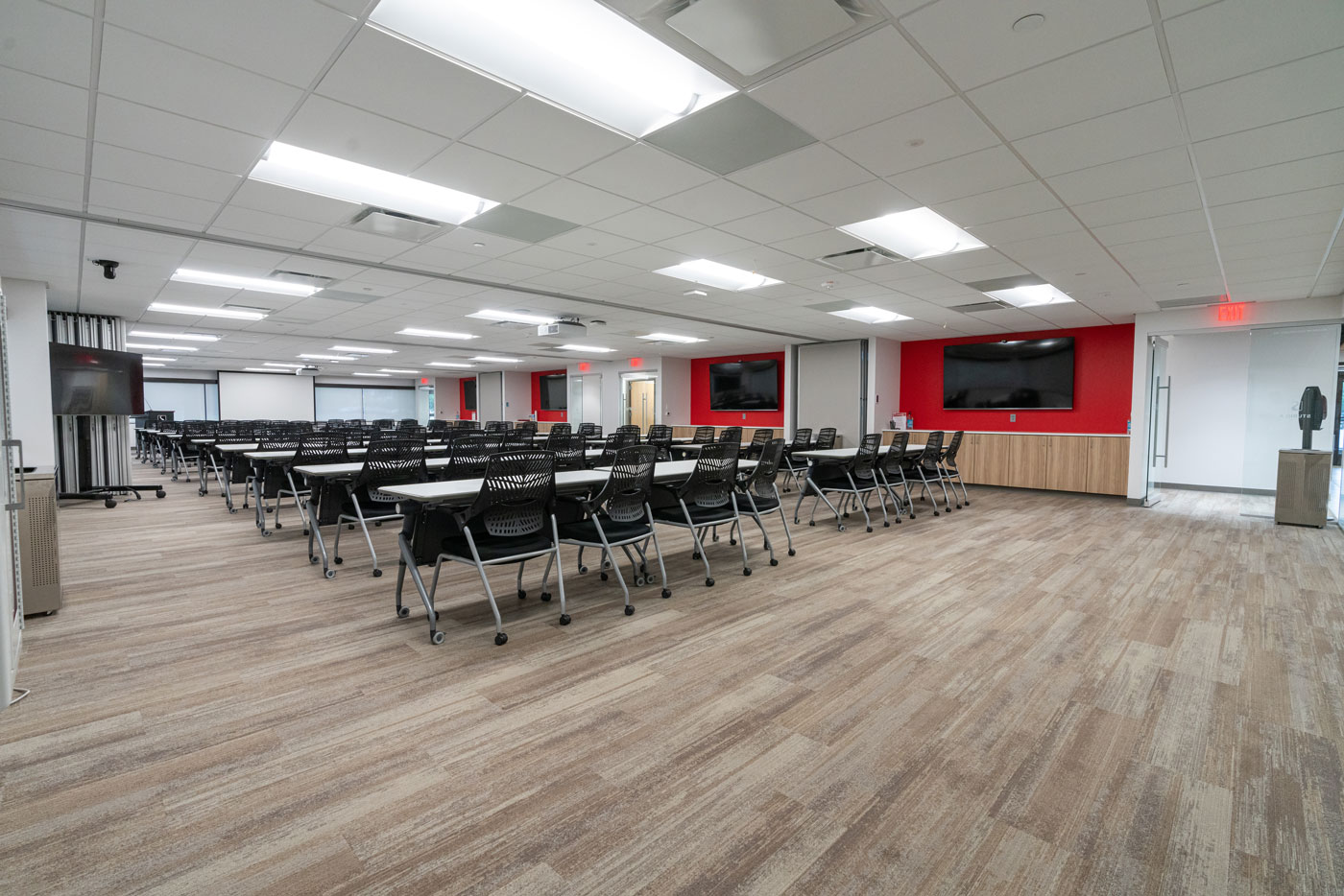 Full-sized room